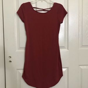 Basic form-fitting dress